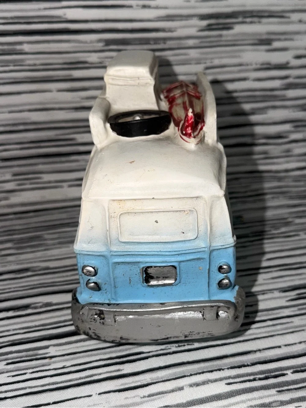 Beachy Volkswagen Van Design - Bird House or Perch.